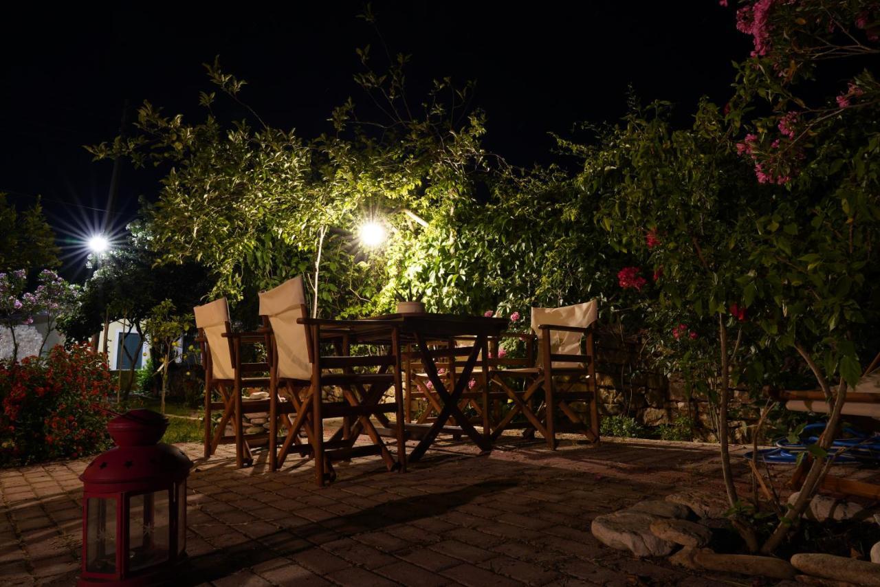 Koukouapartments & Suites วาธี ภายนอก รูปภาพ