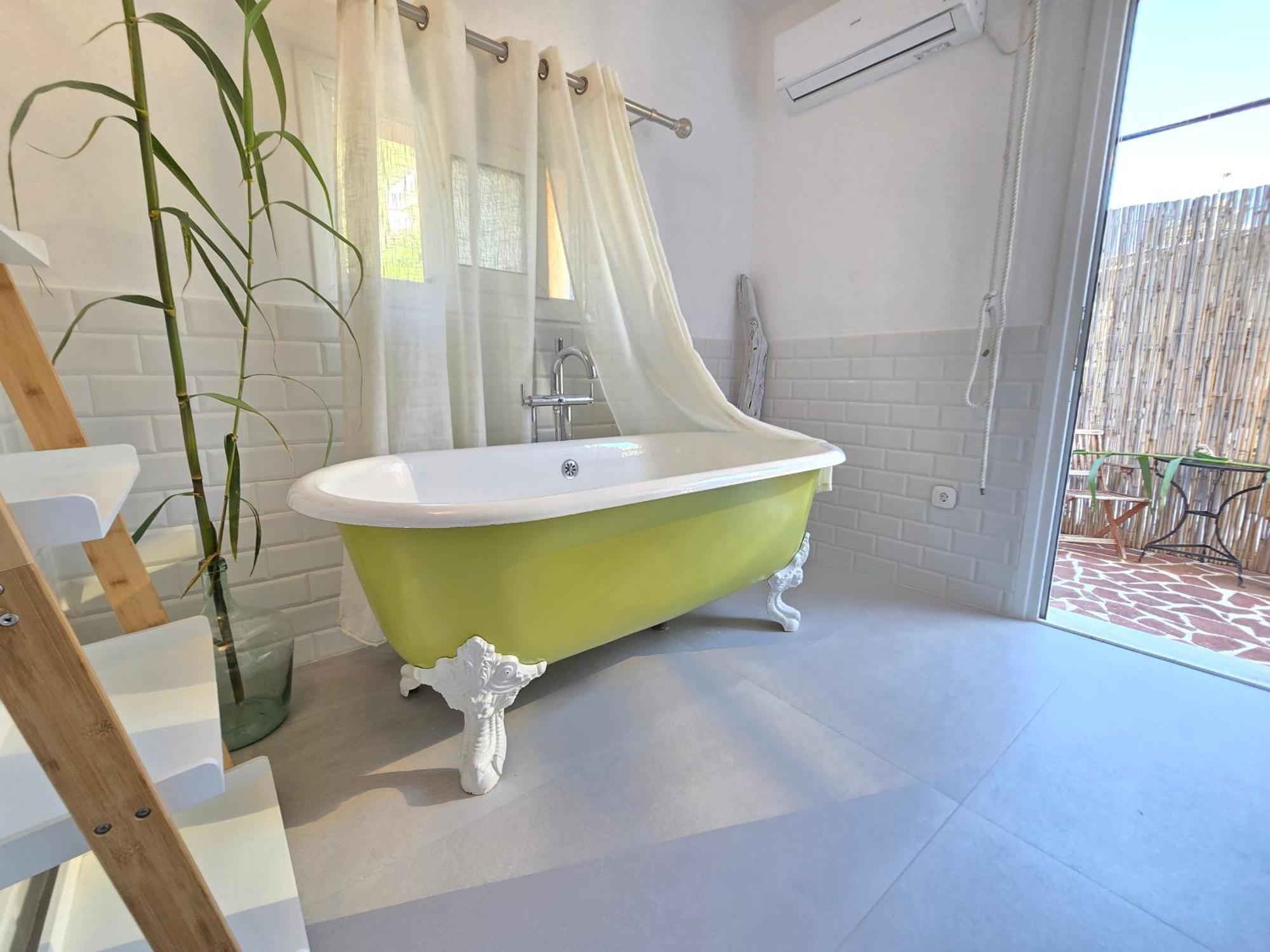 Koukouapartments & Suites วาธี ภายนอก รูปภาพ